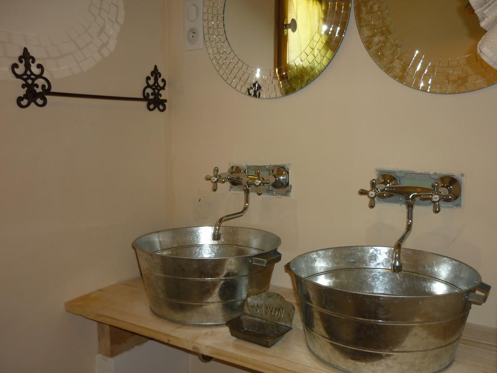 Willa La Fontaine Des Noyers Saint-Saturnin-lès-Apt Pokój zdjęcie
